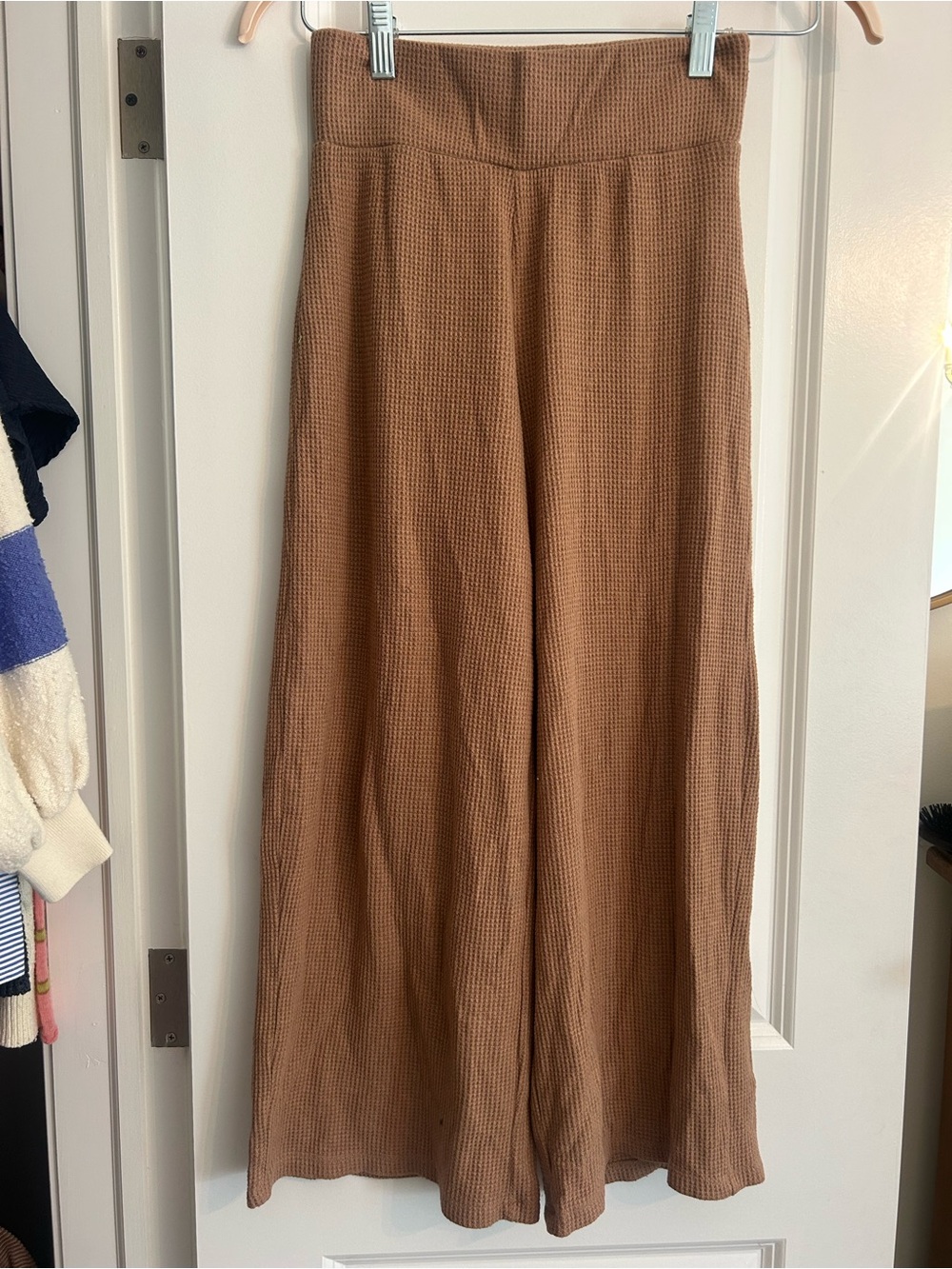 Abercrombie & Fitch Ribbed Wide-Leg Pants in Camel Brown